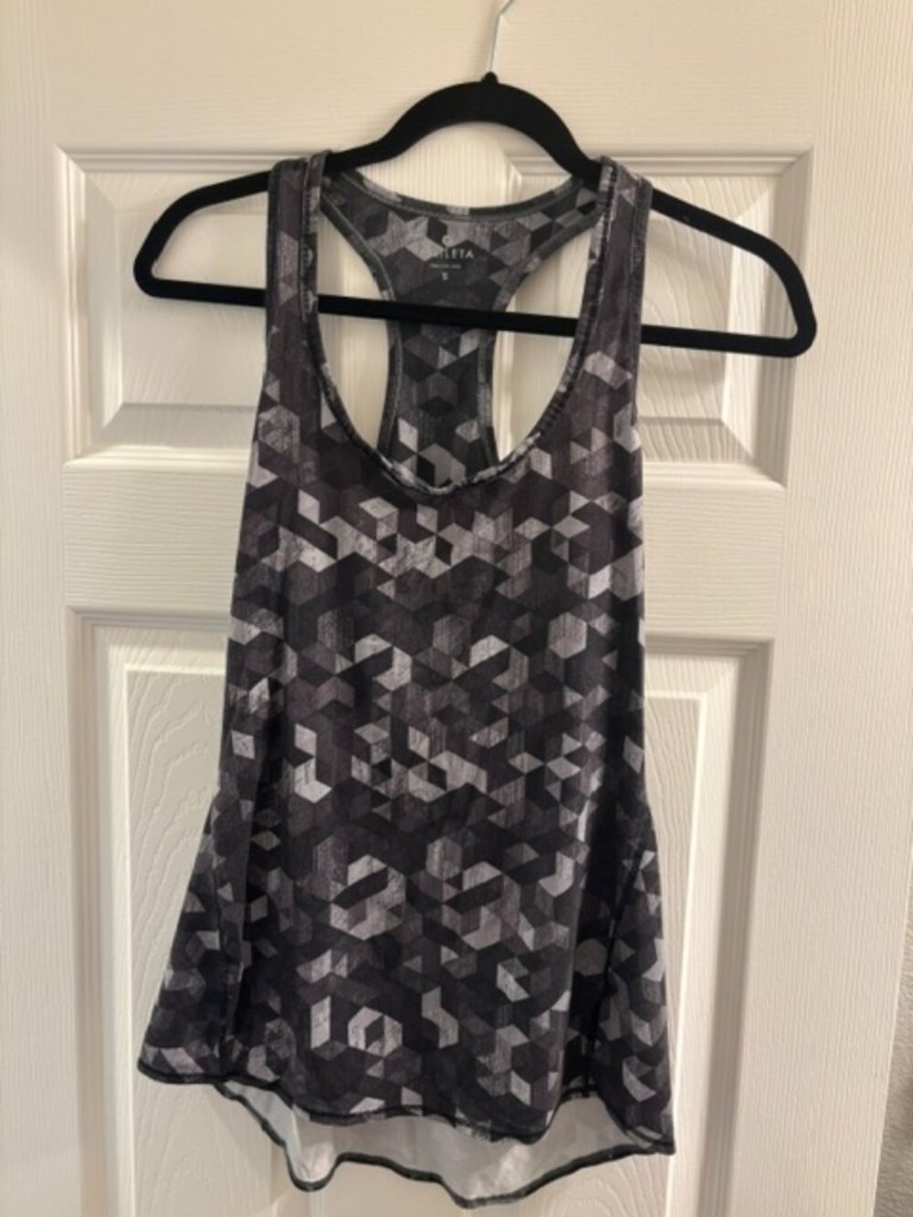 Athleta Gray Geometric Racerback Workout Tank Size Small